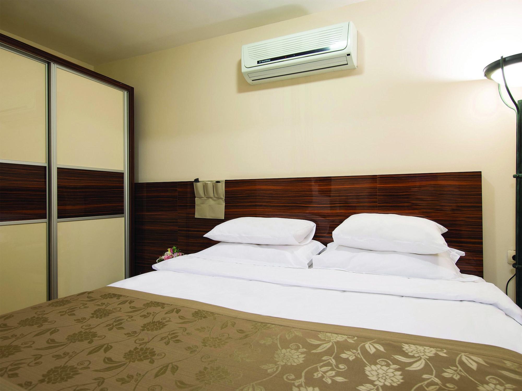 Blueway Hotel Residence Istanbul Exterior photo